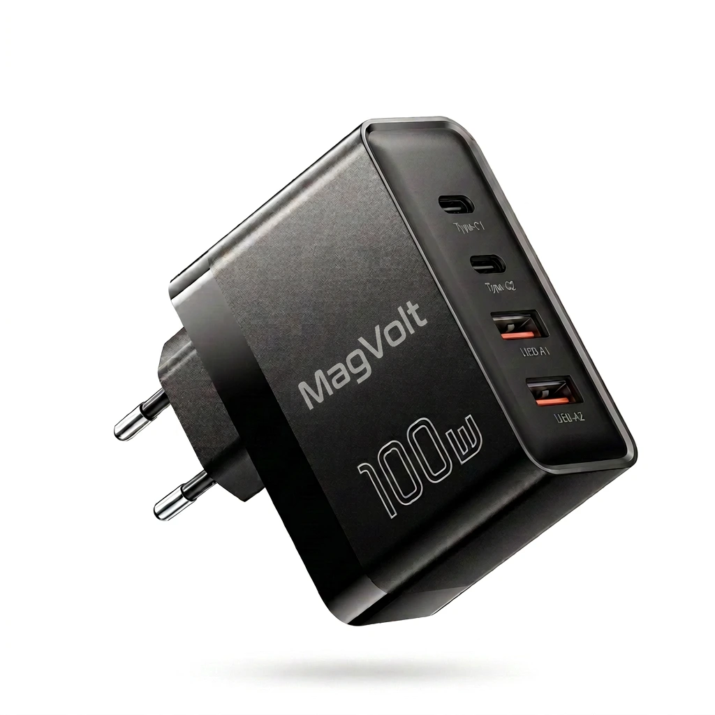 MagVolt 100W posé sur une table en lin crème, ports USB-C et USB-A visibles, lumière naturelle douce